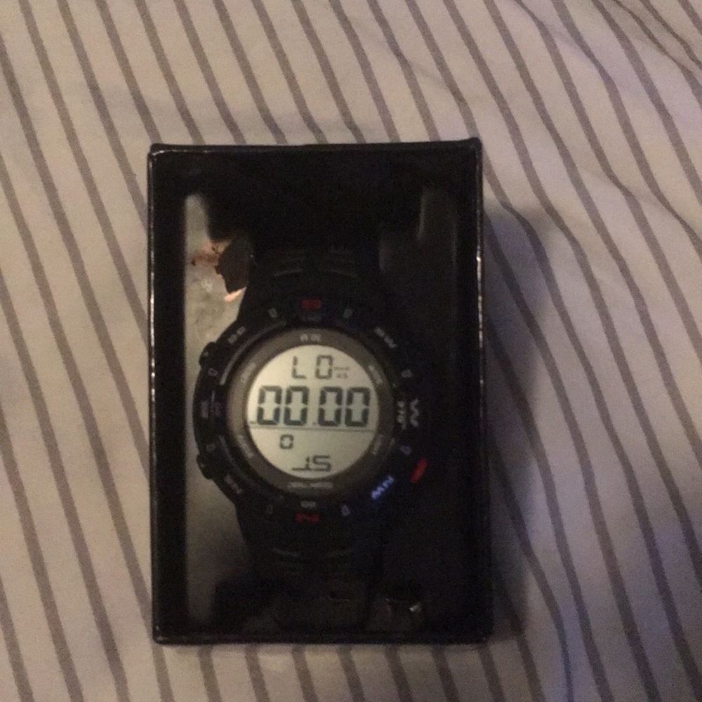 Watch - Picture 2 of 3